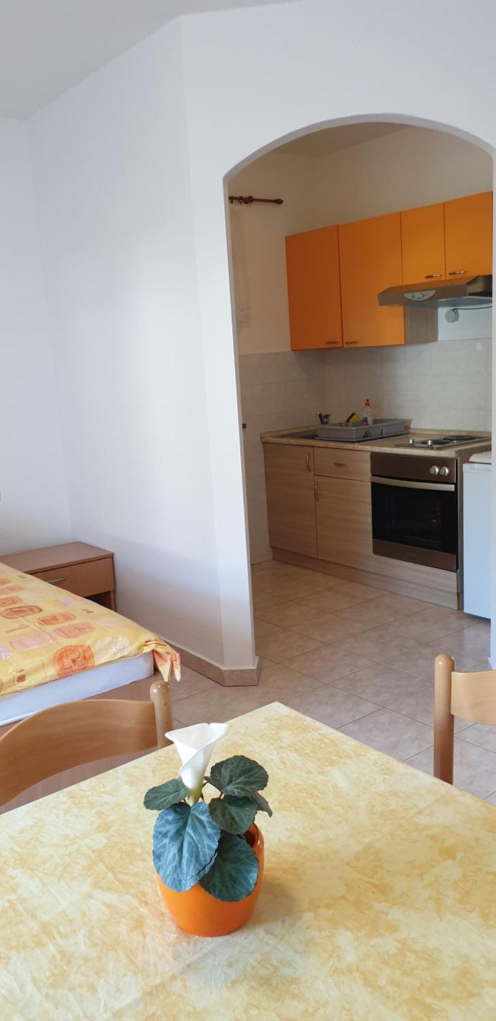 Apartments Ivanovski Rab Town Exterior photo